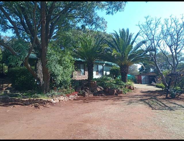 FARM FOR SALE IN ROOSSENEKAL AH